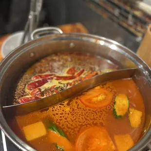 Tomato broth, spicy broth