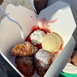 Funohcakes&apos; Original Funssants - It&apos;s funnel cake croissants
