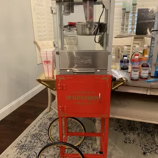 High level pop corn cart. Great for any occasion. Call today!!!