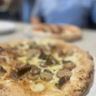 black truffle pizza