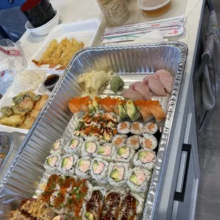 sushi and sashimi, sashimi, sushi, food