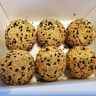Hot sesame balls filled with red bean.