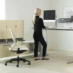 Height adjustable tables