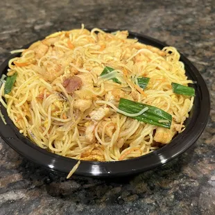 Singapore Noodles w/ Chicken
