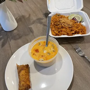 Coconut soup, chicken pad Thai, egg roll