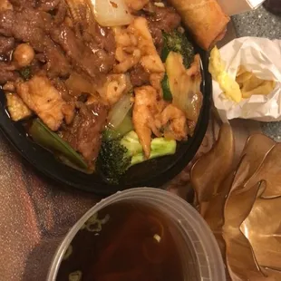 Royal Dish brought me here! Shrimp Doing roll and wonton soup with crisps, sweet n sour sauce (touch of garlic)