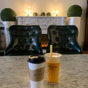 Jasmine tea and Honey peach slush in one of the many seating areas.