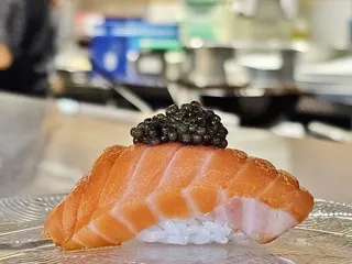 eeZ Fusion & Sushi