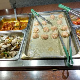 oysters and mussels, interior