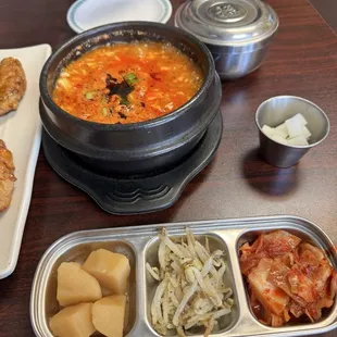 Tofu seafood soup
