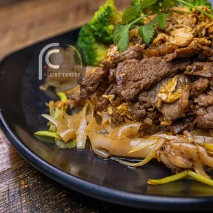 PAD SEE EW BEEF