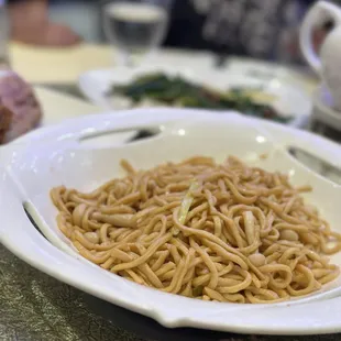 蟹肉乾燒伊麵，沒有真蟹肉也沒有假蟹柳，總之就是坑。千萬不要點。