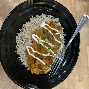 Indian rice bowl with chicken tikka