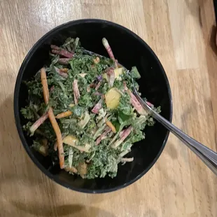 Mango kale salad