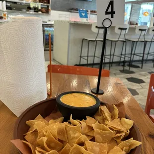 Chips &amp; Queso