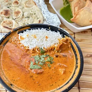 (･‿･) /  Yum-May-Zing!! Savory with a hint of sweetness. Yes to Shrimp Tikka Masala tonight. #FoodTruckFriday with #FusionEats.