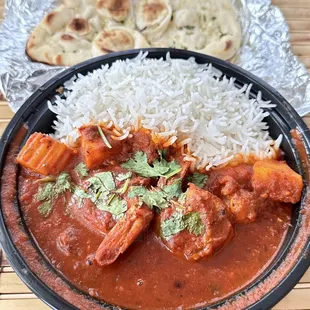 If you L ツ VE sassy n' spicy, Shrimp Vindaloo is definitely for you! #FoodTruckFriday #FusionEats. Mr.C highly recommends!