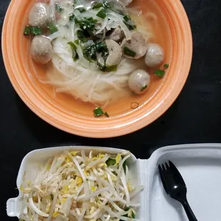 PHO Beef Ball Soup with Bean Sprouts