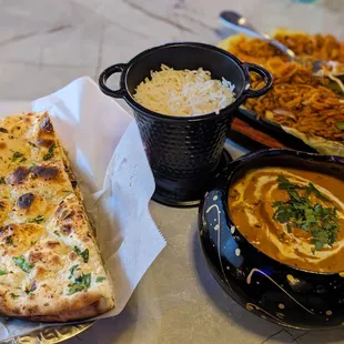 Butter chicken, garlic naan