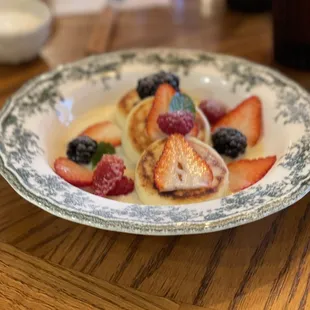 syrnyky with custard