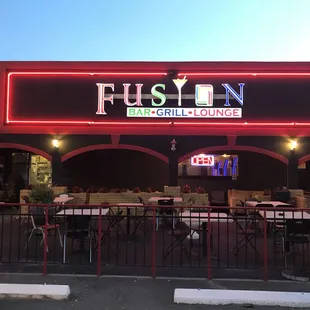 the outside of the restaurant