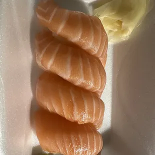 4 piece Salmon nigiri