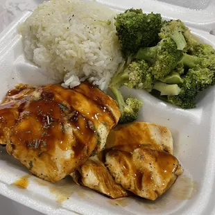Chicken teriyaki meal with steamed rice and broccoli. I like that it came separated because it was easy to portion.