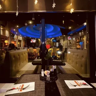 sushi and sashimi, interior