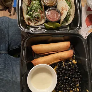 Two tacos with floautas