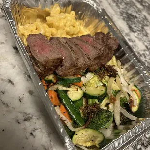 Steak, roasted vegetables, and Mac n cheese Meal Prep