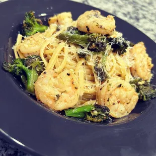 Shrimp scampi with a lemon butter pasta