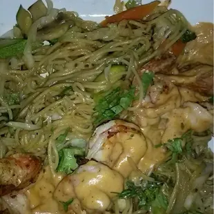 Shrimp Yakisoba with chipotle sauce.