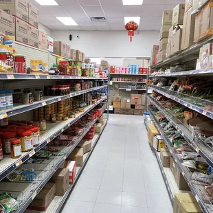 the aisle of a grocery store