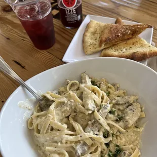 Fettuccine Alfredo