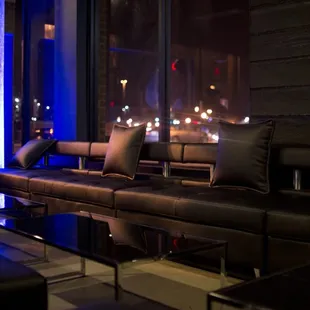 sushi and sashimi, interior