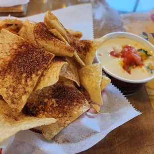 Chips and queso