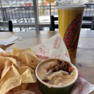Chips &amp; Queso