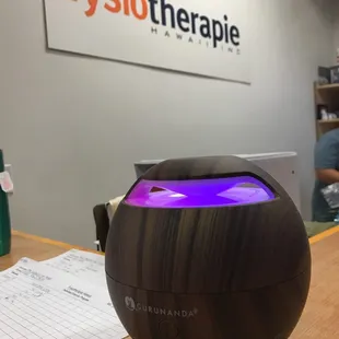 Some essential oils vapor to enhance mind over matter? Every little bit helps here at FYSIOTHERAPIE!