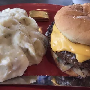 $6.00 cheeseburger basket special