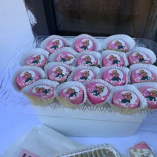 cupcakes and cookies