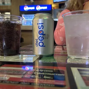 Drinks from a can. Sorry no fountain.