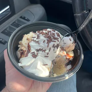 Hot fudge sundae.