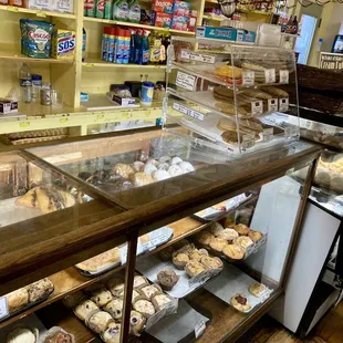 sushi and sashimi, interior