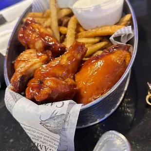 fried chicken wings, poultry, bbq chicken, chicken, chicken wings, food, chicken wings and fried chicken, fried chicken, bbq wings