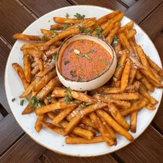 Masala Fries With Makhni Sauce