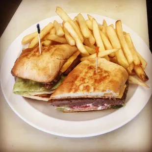 Ribeye stake sandwich &amp; Fries