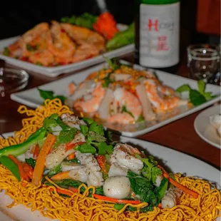 Seafood stir-fried noodle