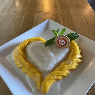 Sweet Rice with Fresh Mango