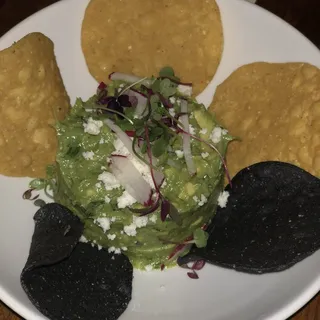 Seasonal Guacamole & Chips