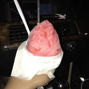 Strawberry daiquiri with cream snow cone